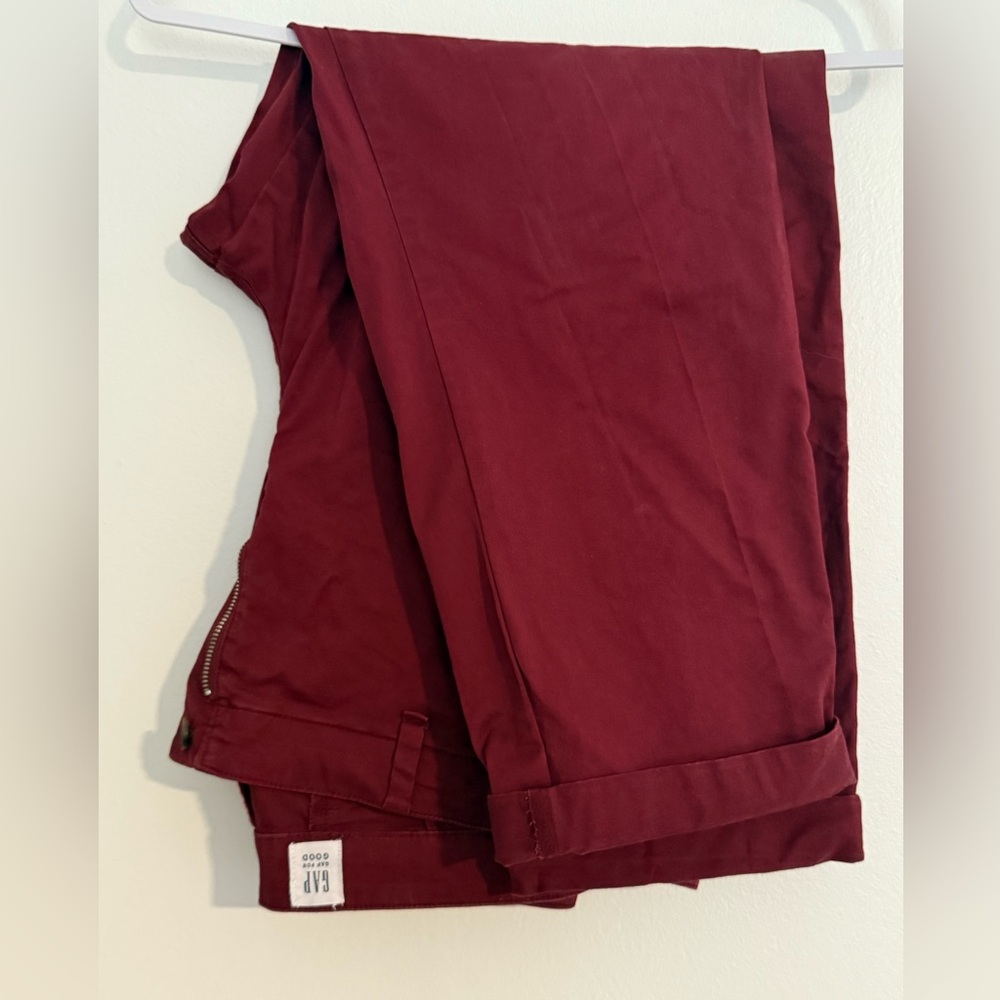 GAP Women's Ankle Pants in Deep Red